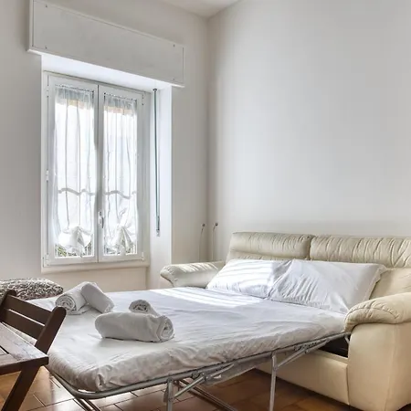 Joivy Adorable 1 Bed Flat Near Centre * Milan