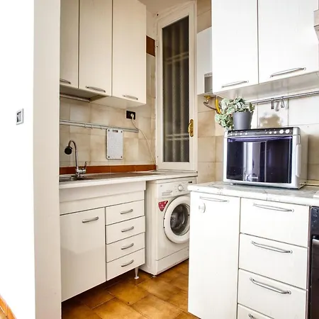 Joivy Adorable 1 Bed Flat Near Centre * ميلان
